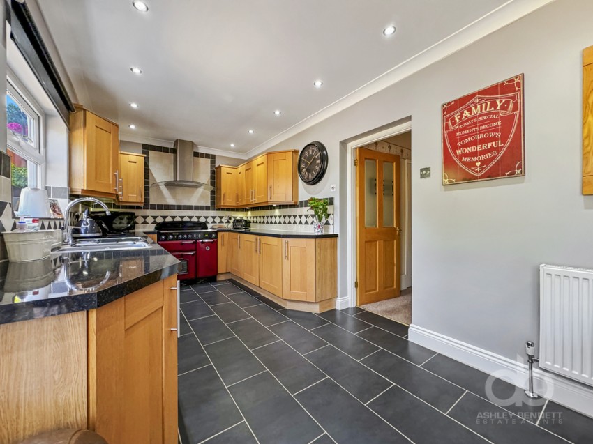 Images for Waverley Gardens, Grays, RM16 2TJ
