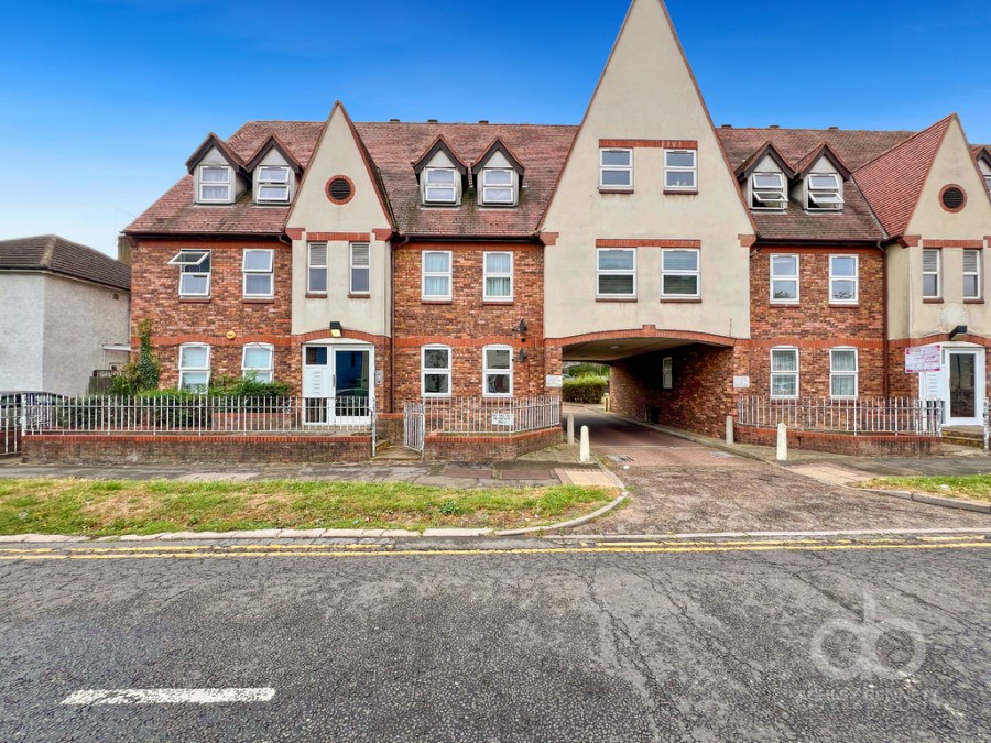 Images for Robertson Court, Hathaway Road, Grays