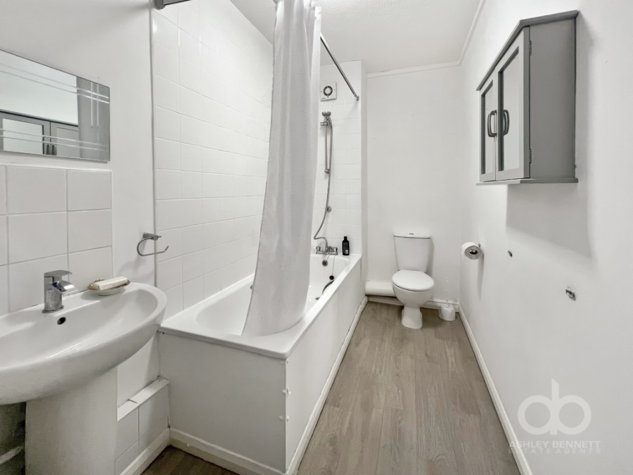 Images for Robertson Court, Hathaway Road, Grays