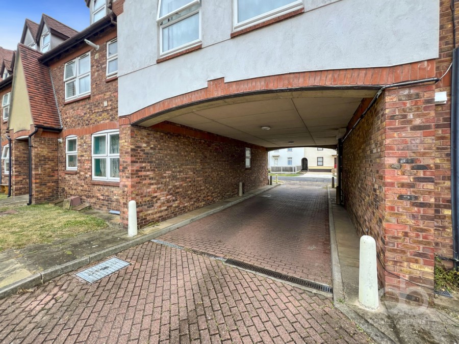 Images for Robertson Court, Hathaway Road, Grays