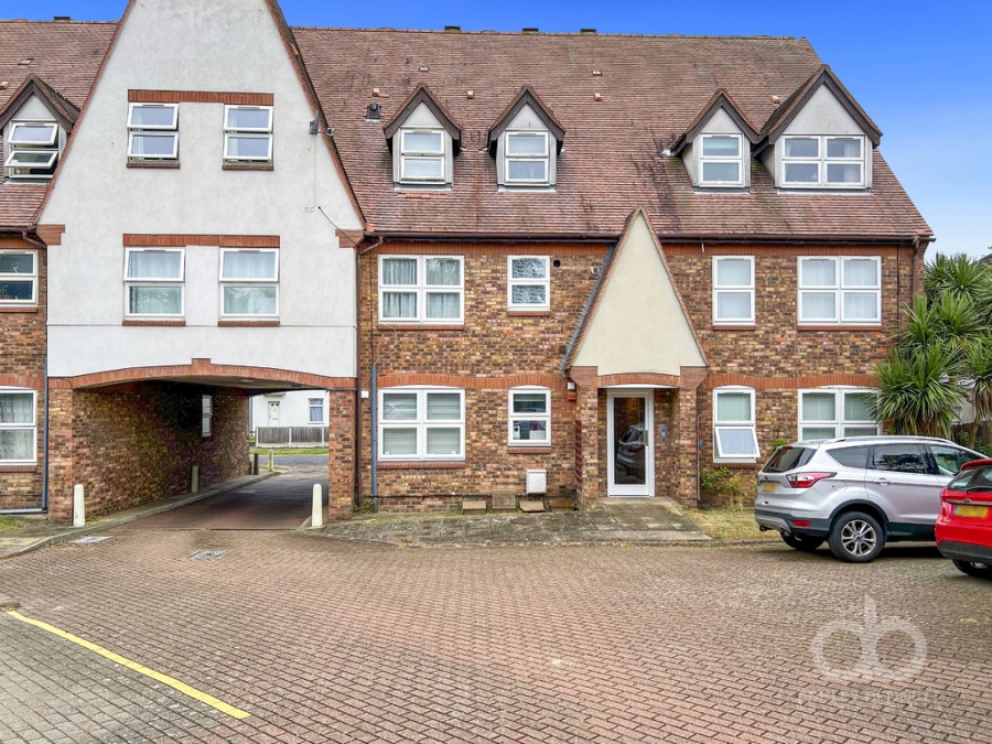 Images for Robertson Court, Hathaway Road, Grays