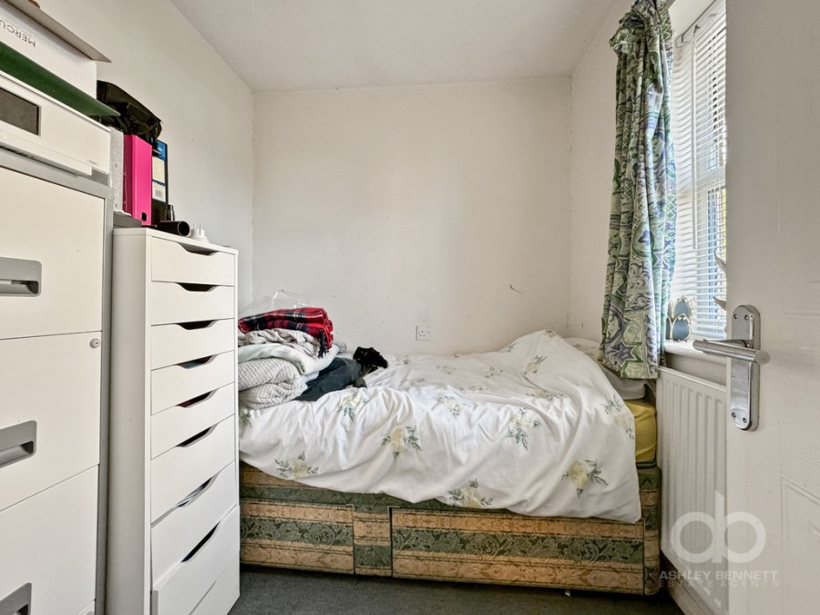 Images for Newburgh Road, Grays, RM17 6UG