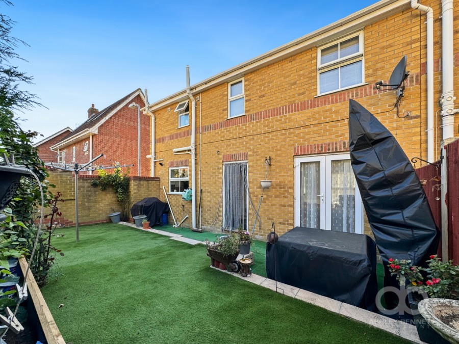 Images for Newburgh Road, Grays, RM17 6UG
