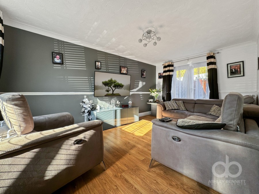Images for Newburgh Road, Grays, RM17 6UG