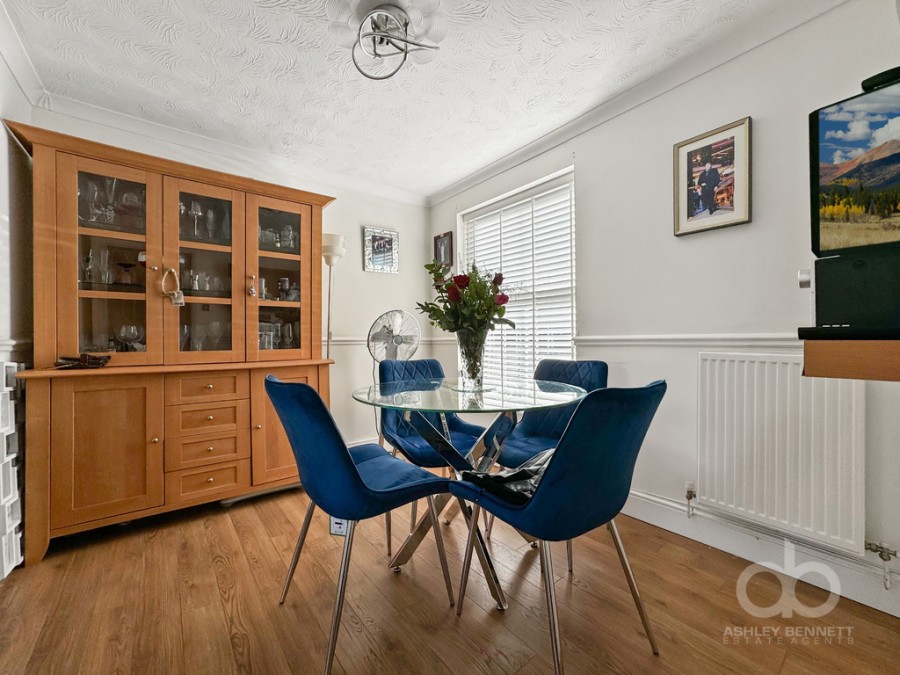 Images for Newburgh Road, Grays, RM17 6UG
