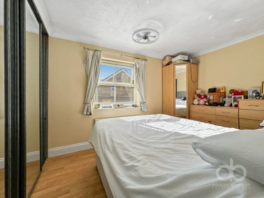 Images for Newburgh Road, Grays, RM17 6UG
