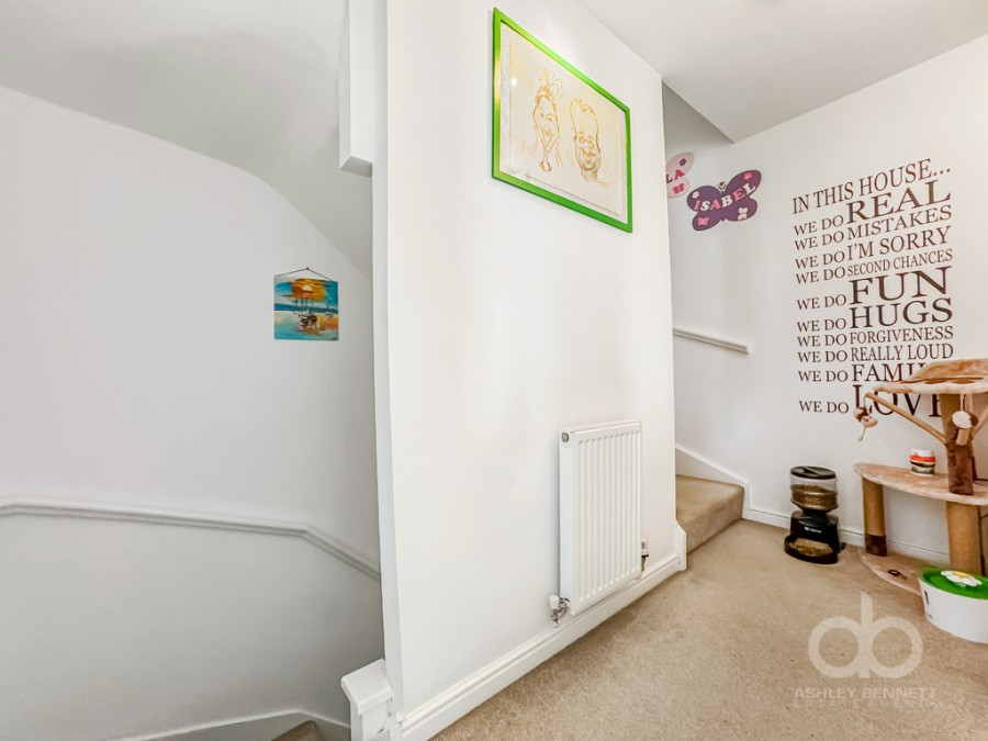 Images for Fox Field Close, West Thurrock, RM20 3AQ