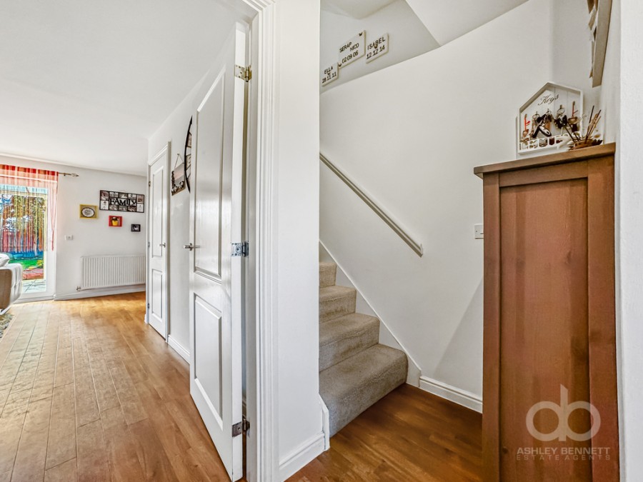Images for Fox Field Close, West Thurrock, RM20 3AQ