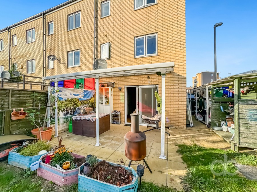 Images for Fox Field Close, West Thurrock, RM20 3AQ