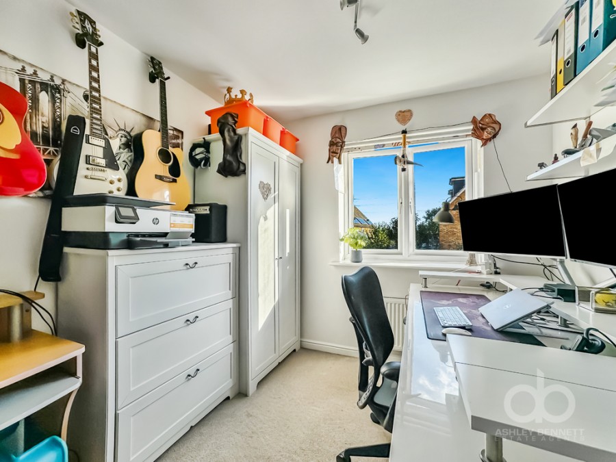 Images for Fox Field Close, West Thurrock, RM20 3AQ