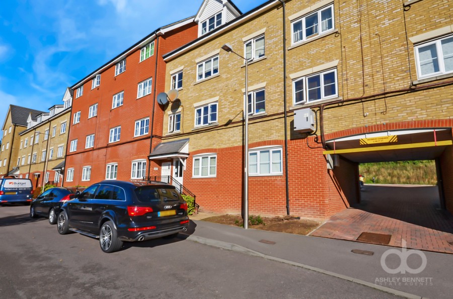 Images for Kendall, Purfleet, RM19