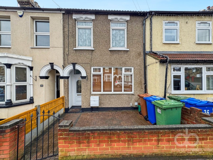 Images for Hampden Road, Grays, RM17 5JN
