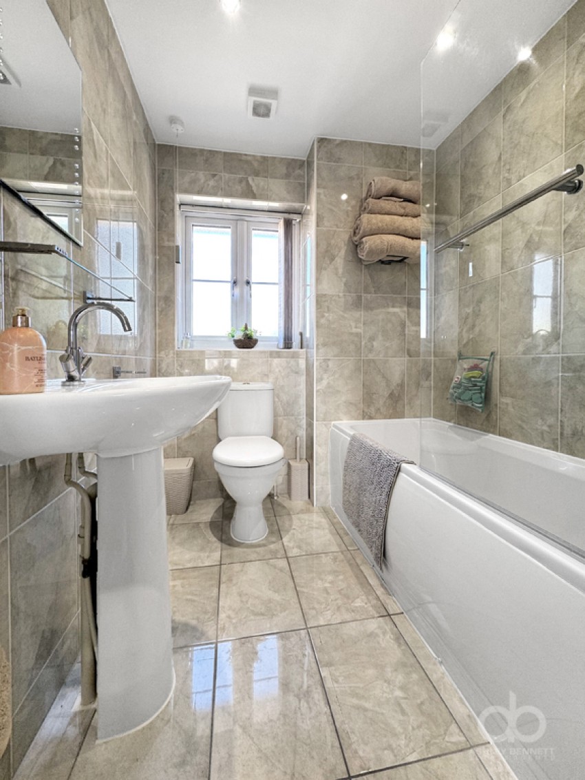 Images for Ellis Close, Orsett, RM16 3DN