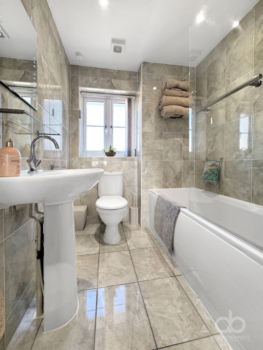 Images for Ellis Close, Orsett, RM16 3DN