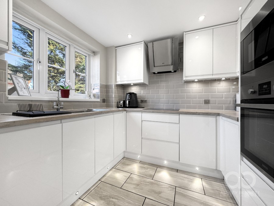 Images for Ellis Close, Orsett, RM16 3DN