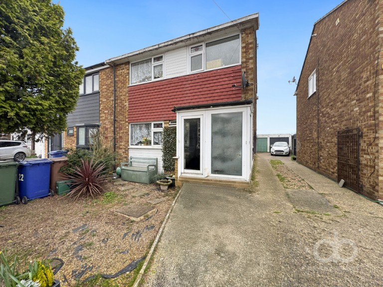 View Full Details for Beechcroft Avenue, Linford, Stanford-le-Hope, SS17 0RE
