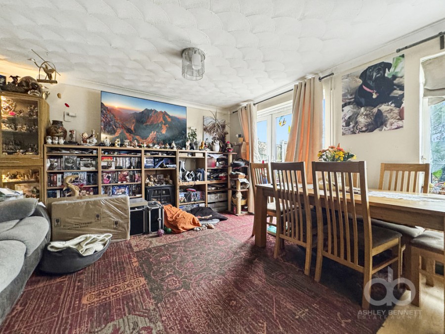 Images for Beechcroft Avenue, Linford, Stanford-le-Hope, SS17 0RE