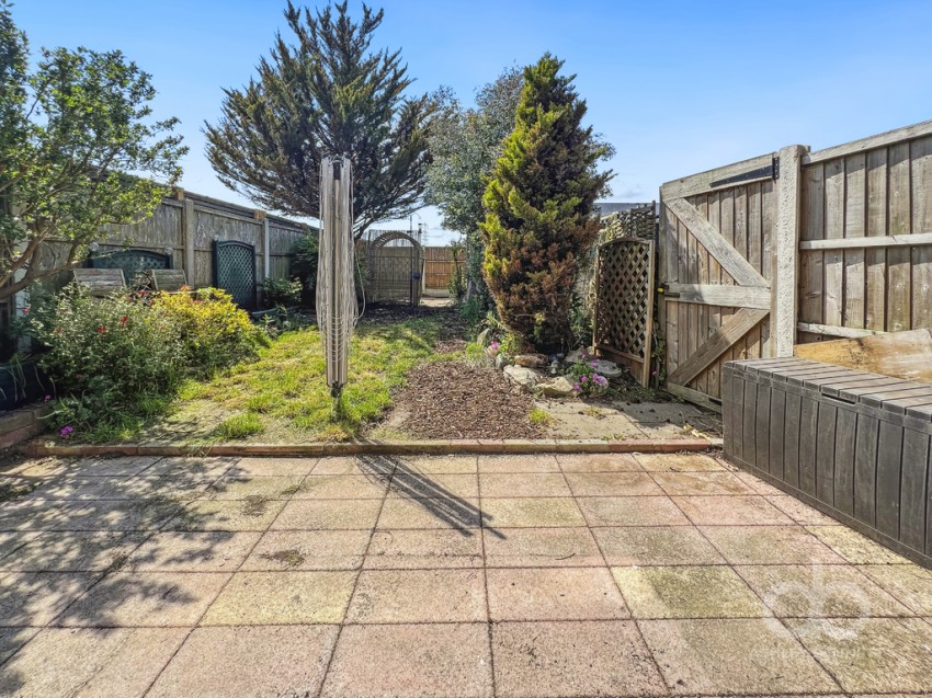 Images for Beechcroft Avenue, Linford, Stanford-le-Hope, SS17 0RE