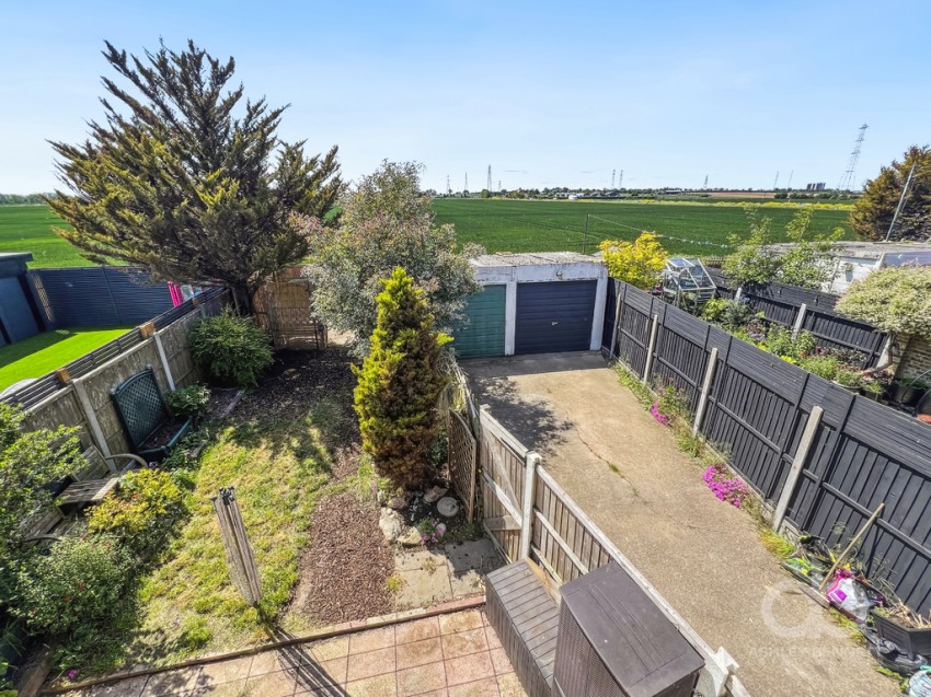 Images for Beechcroft Avenue, Linford, Stanford-le-Hope, SS17 0RE