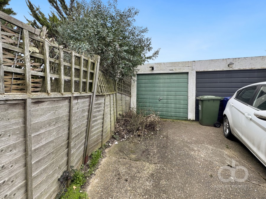 Images for Beechcroft Avenue, Linford, Stanford-le-Hope, SS17 0RE