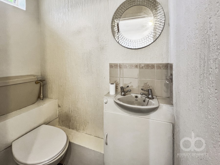 Images for Beechcroft Avenue, Linford, Stanford-le-Hope, SS17 0RE