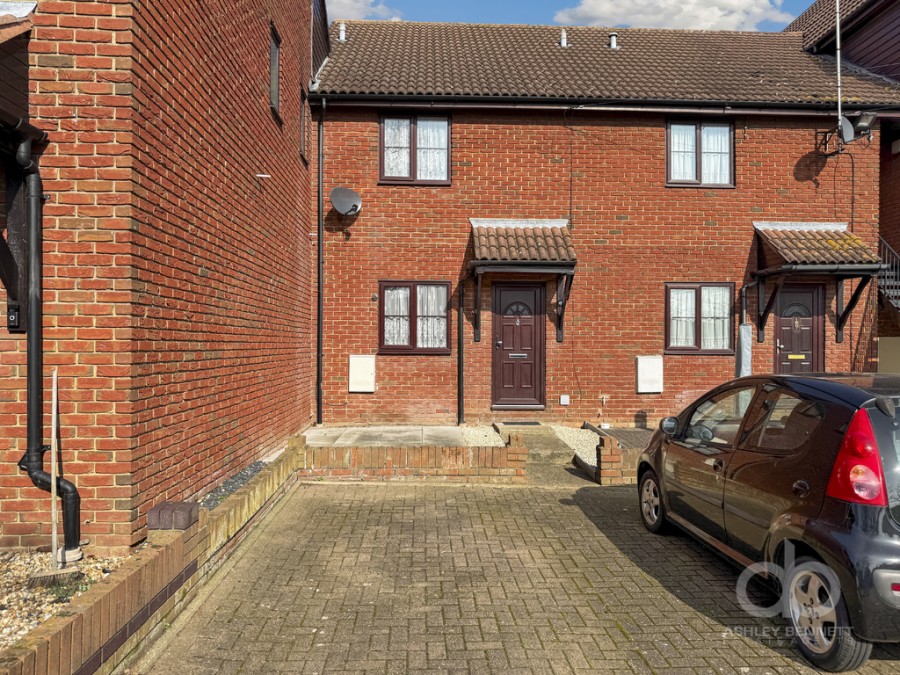 Images for Regents Court, Aveley, RM15