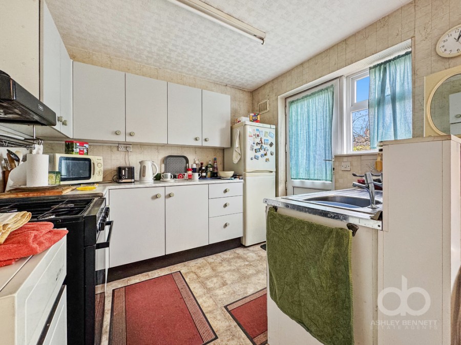 Images for Overcliff Road, Grays, RM17 6AJ
