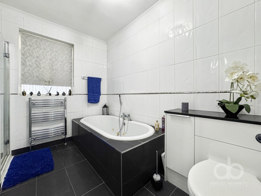 Images for Highfield Gardens, Grays, RM16 2NT