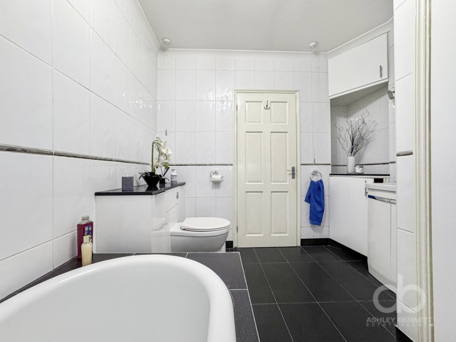 Images for Highfield Gardens, Grays, RM16 2NT