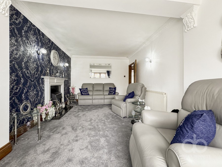 Images for Highfield Gardens, Grays, RM16 2NT